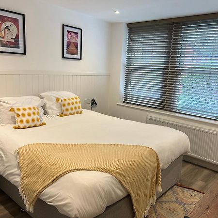 Mode Apartments St Annes Литам Сент Аннс Екстериор снимка