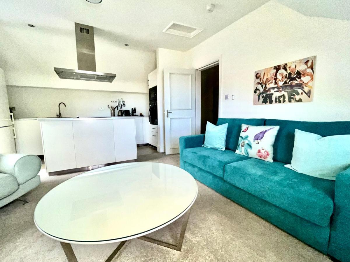 Mode Apartments St Annes Литам Сент Аннс Екстериор снимка