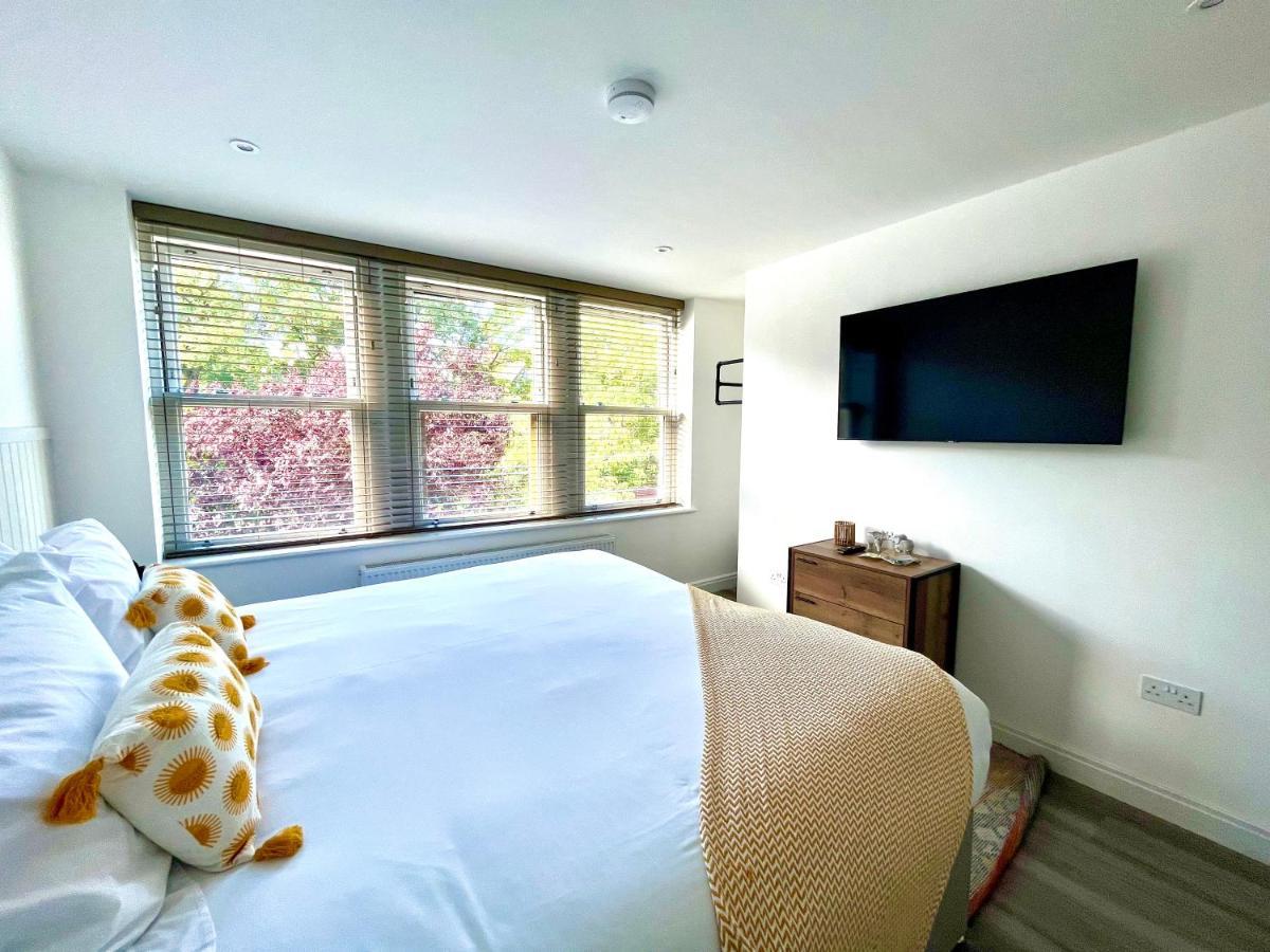 Mode Apartments St Annes Литам Сент Аннс Екстериор снимка