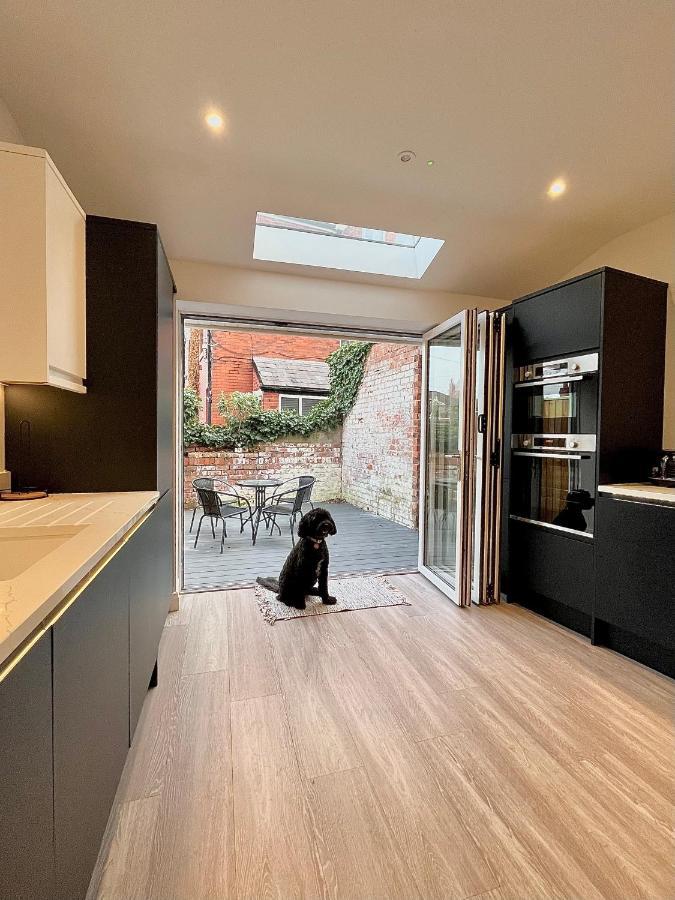 Mode Apartments St Annes Литам Сент Аннс Екстериор снимка