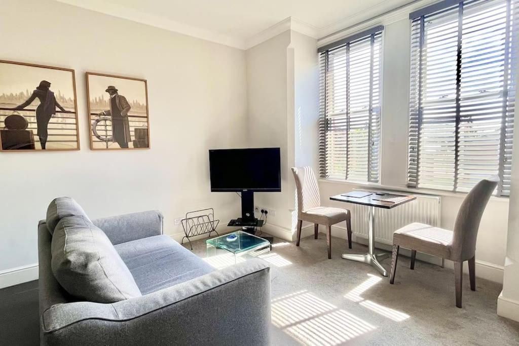 Mode Apartments St Annes Литам Сент Аннс Екстериор снимка