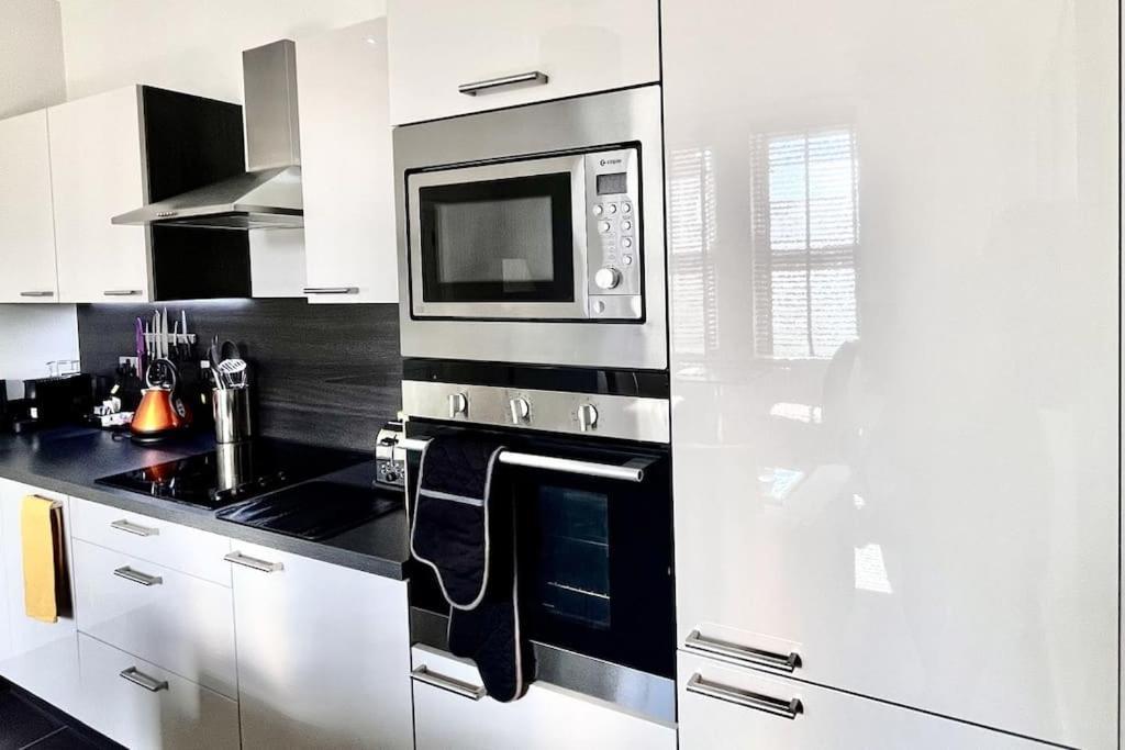 Mode Apartments St Annes Литам Сент Аннс Екстериор снимка
