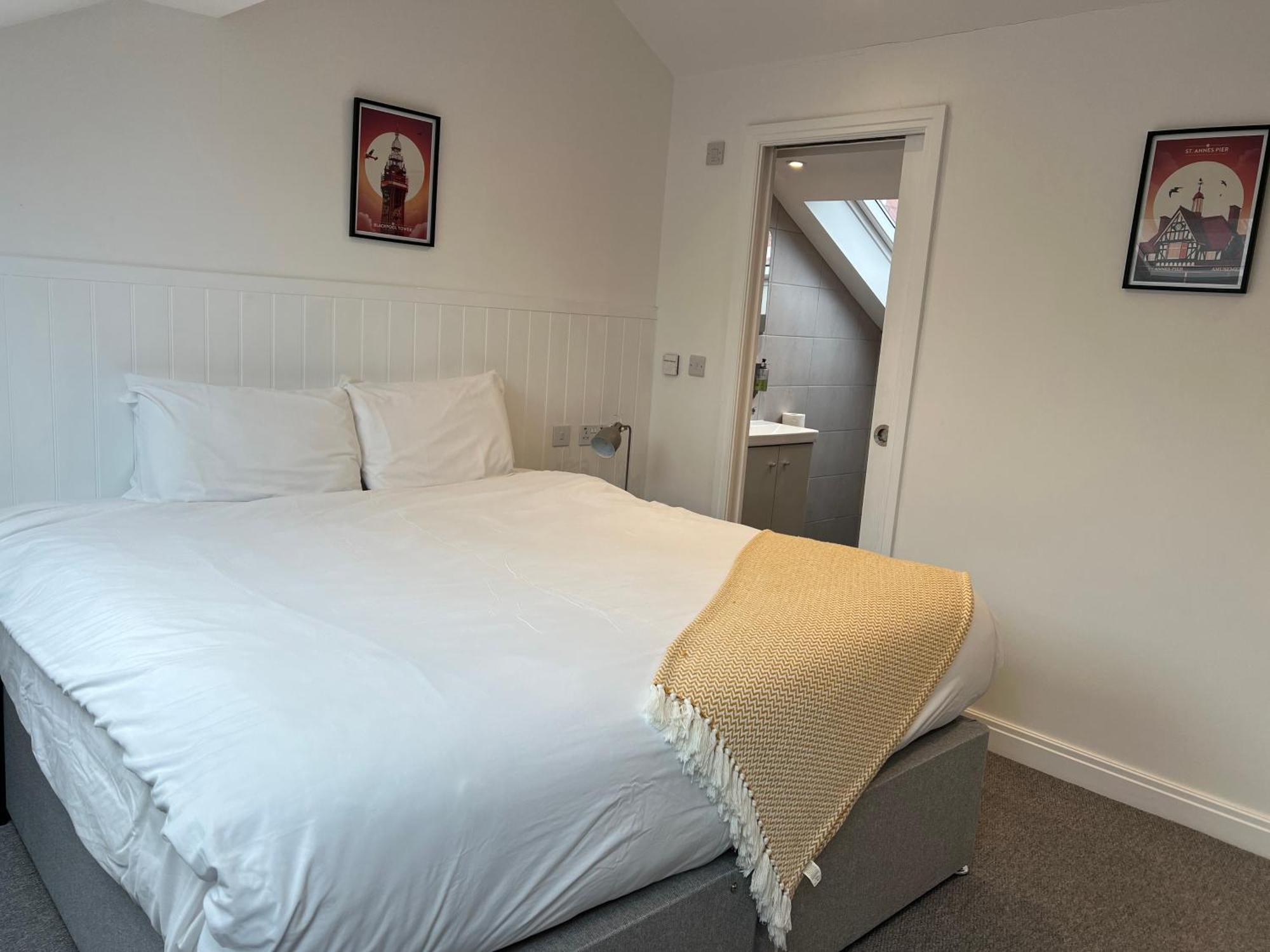 Mode Apartments St Annes Литам Сент Аннс Екстериор снимка
