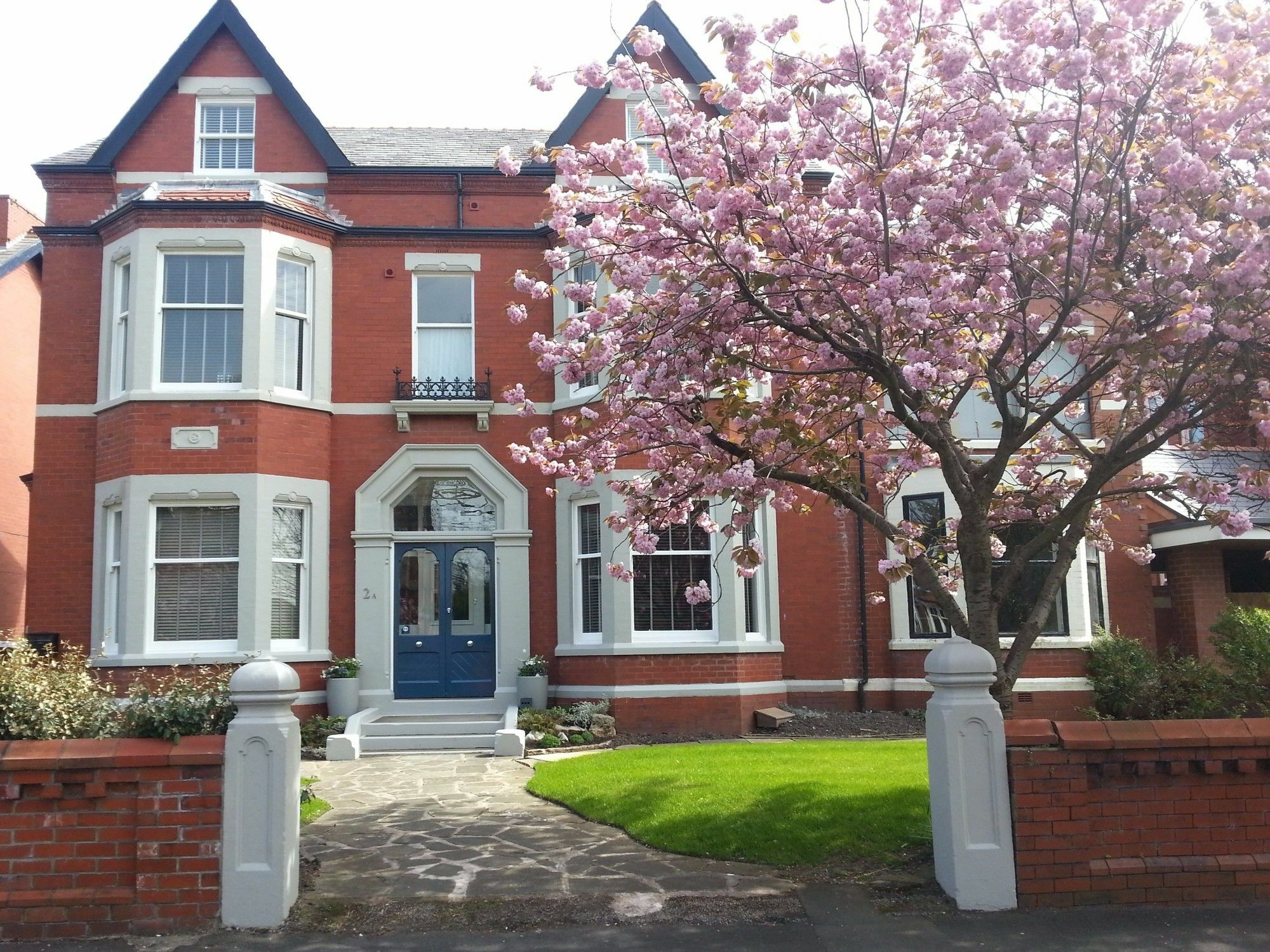 Mode Apartments St Annes Литам Сент Аннс Екстериор снимка